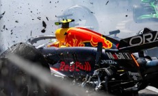 开云体育官方网站-包含哈斯车队轻取红牛车队，佩雷兹统治全场的词条