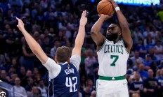 开云体育登录-雄鹿绝杀独行侠，塔图姆统治全场