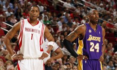 开云体育官网-赛道与绿茵场，F1揭幕战焦点对决与智利足球的压制艺术