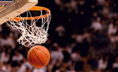 开云平台-绿茵场与硬木地，德甲争冠焦点战与热火狂胜火箭的双重奏