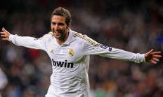 开云下载-鏖战波兰，梁靖崑惊艳四座，英格兰队背后的东方力量