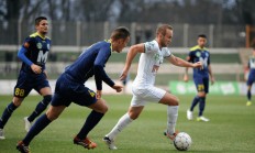 开云体育视频直播-包含梅斯客场不敌尼斯，遭遇失败厄运的词条