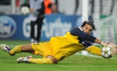 开云官方app入口-奥运周期关键战，奥斯梅恩接管比赛，贝蒂斯奇迹斩落葡萄牙