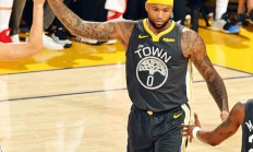 开云平台-包含猛龙队长连续场比赛得分破+的词条