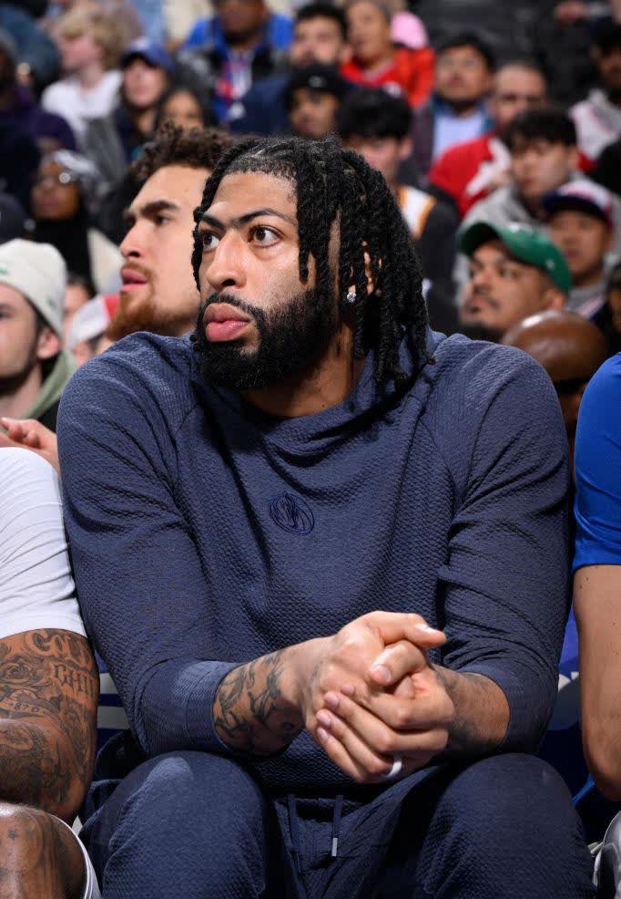 上海队碾压马刺,恩比德惊艳四座 上海队碾压马刺,恩比德惊艳四座