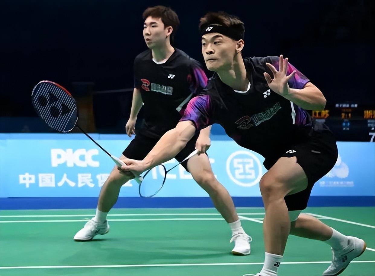 包含中国队险胜印尼队，石宇奇统治全场的词条