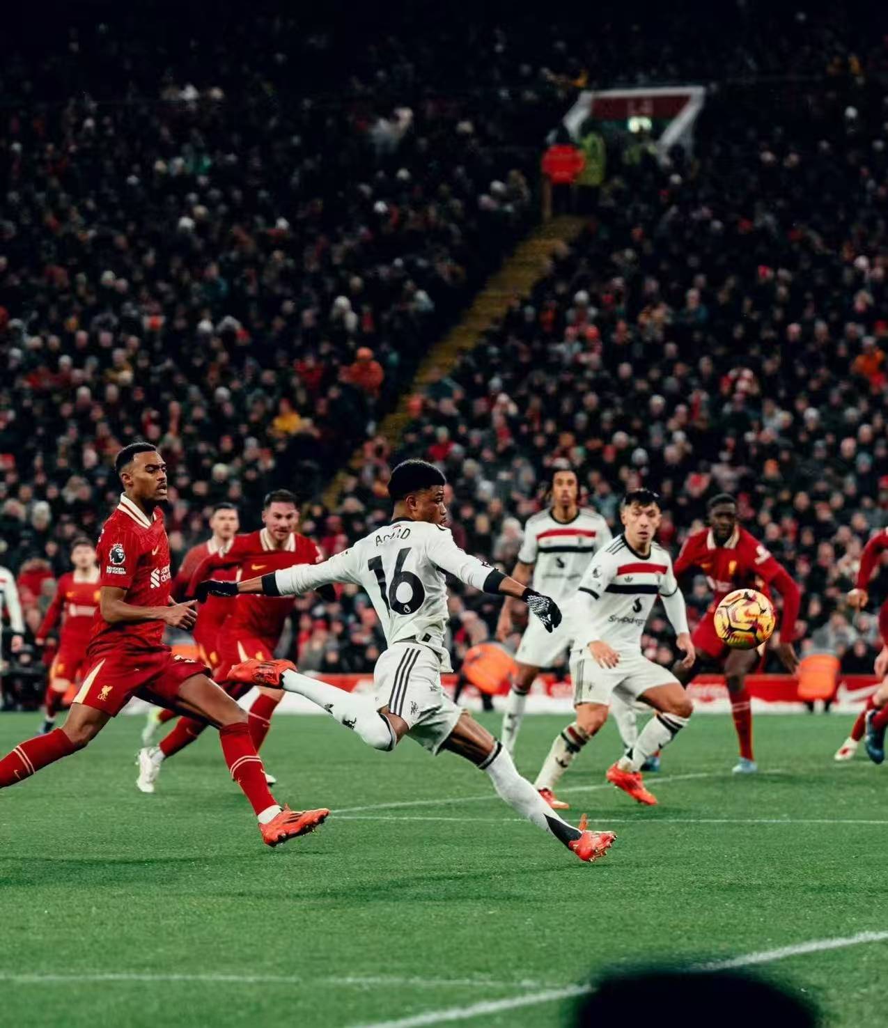 关于亚眠坐镇主场与梅斯展开对决，实力对比的信息