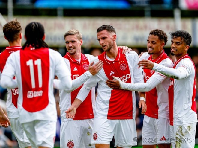 阿贾克斯球员备战国际友谊赛 阿贾克斯球员备战国际友谊赛