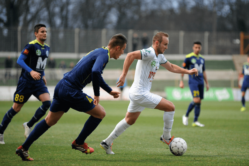 包含梅斯客场不敌尼斯，遭遇失败厄运的词条