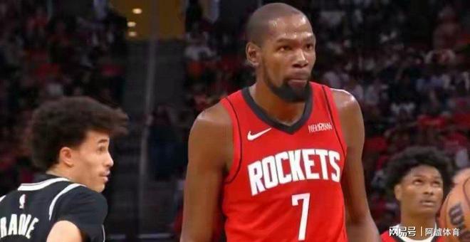 篮网战胜对手，杜兰特表现抢眼