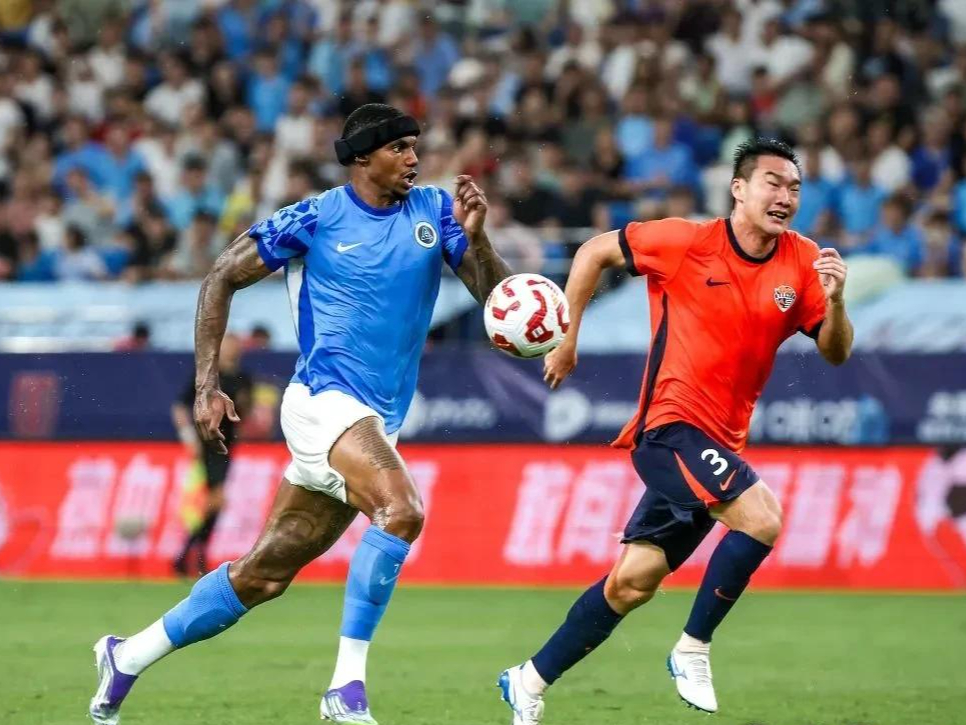 新晋球员在赛季中崭露头角，引起关注人们的简单介绍