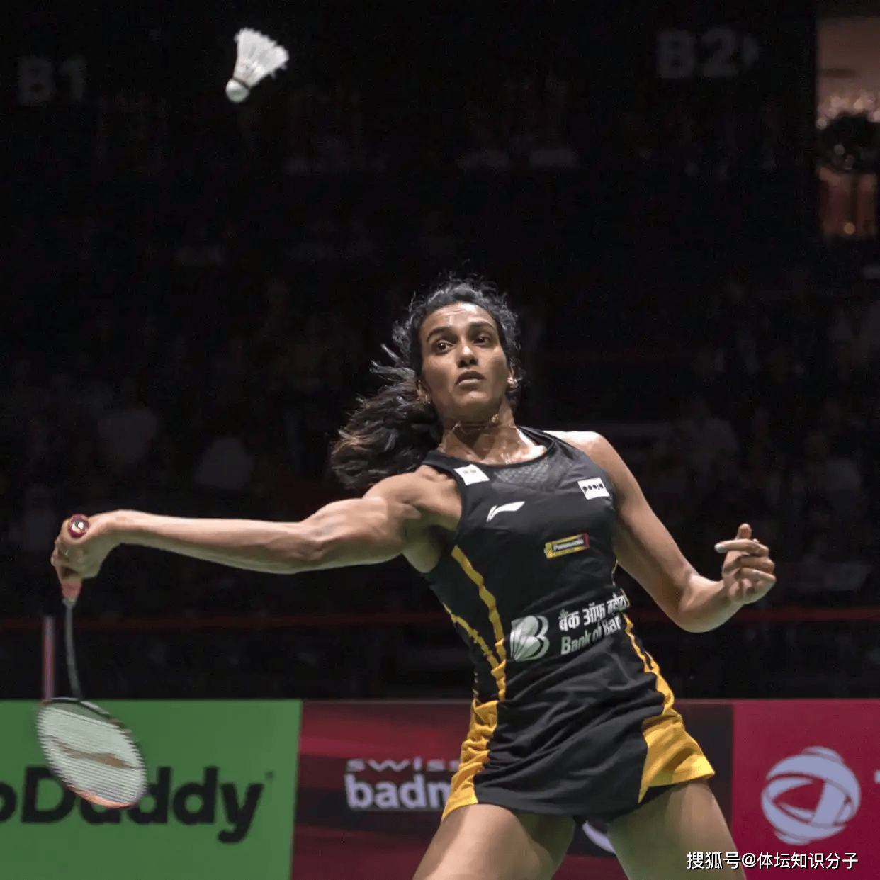 包含日本羽毛球队强势印尼羽毛球队，辛杜惊艳世界的词条