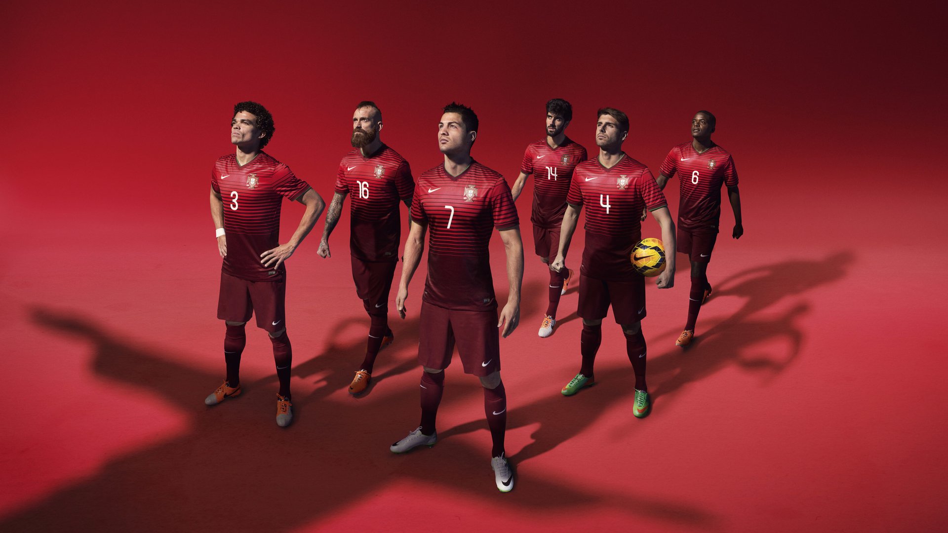 拉沃尔杯险胜美网,德约科维奇状态火热,诠释网坛唯一性