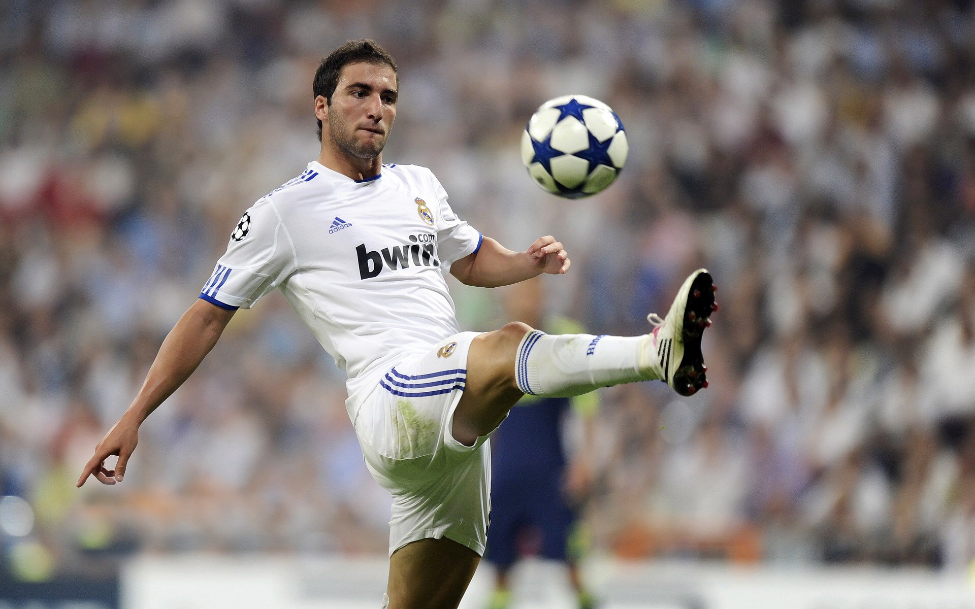 李刚仁闪耀全场，佛罗伦萨对阵阿森纳赛后，他为何赢得满分评价？