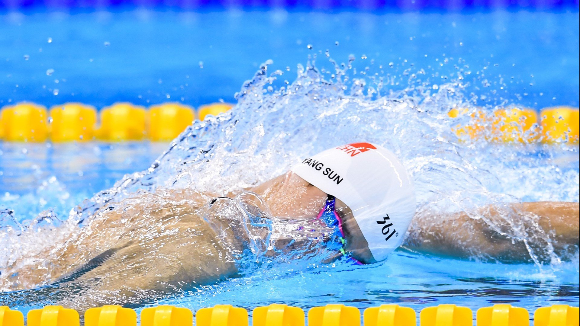 西甲国家德比之夜，孔德主宰比赛走向